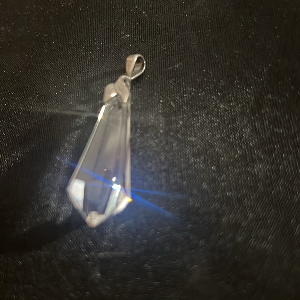 Teardrop Crystal with Leaf Pendant for a necklace